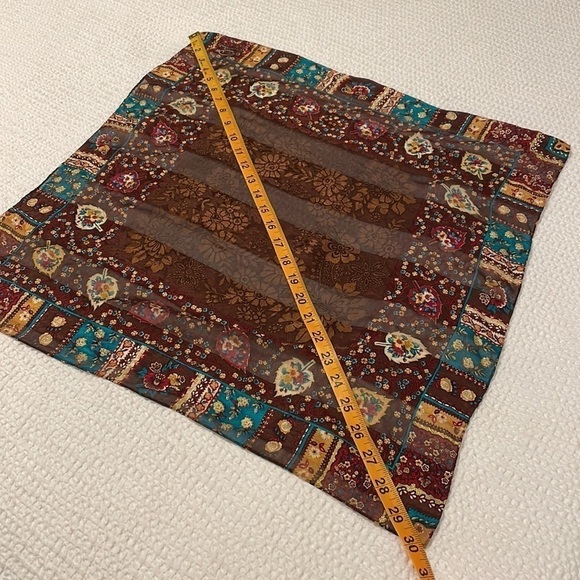 OSCAR de la Renta Silk Handkerchief - Picture 8 of 9